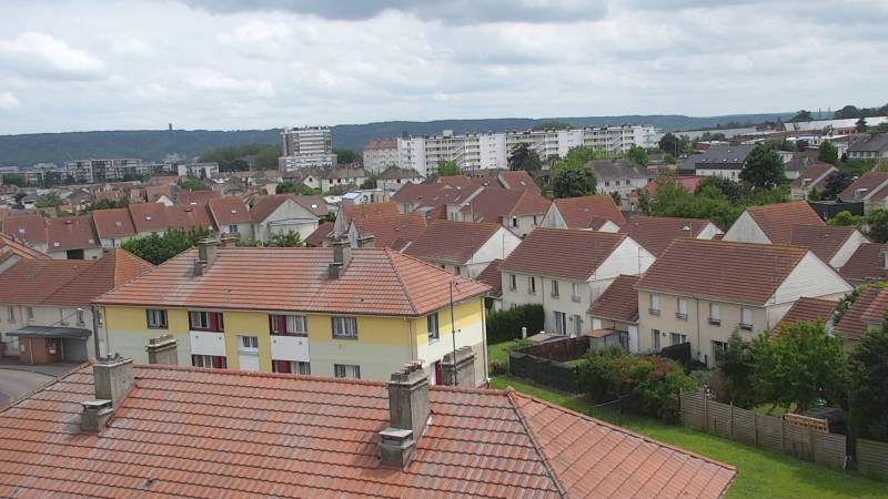 Vérification par drone des bâtiments dans le 76